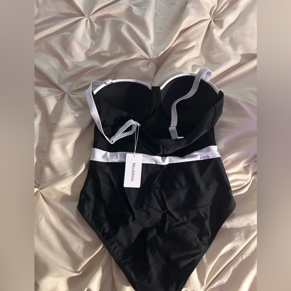 1960’s Style Swimsuit - Picture 4 of 5